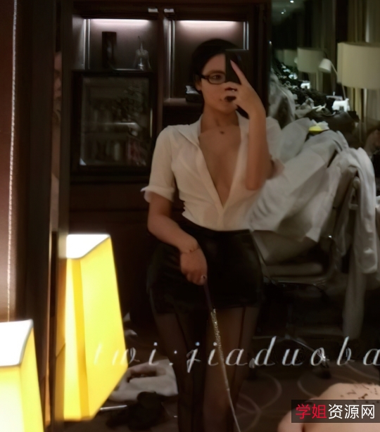 佳多饱+人前女神人后小狗+10.7g+补
