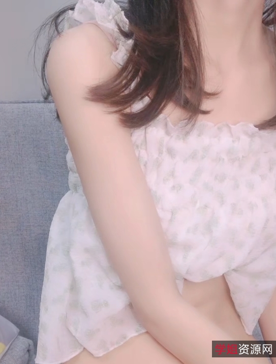 00后清纯美少女董莹莹：1个视频，864张图片