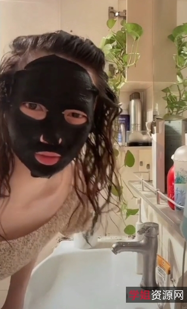 火辣美女薄丝空档裤疯狂抖音视频97V3.54G永久链接