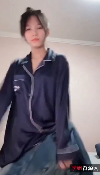 火辣美女薄丝空档裤疯狂抖音视频97V3.54G永久链接