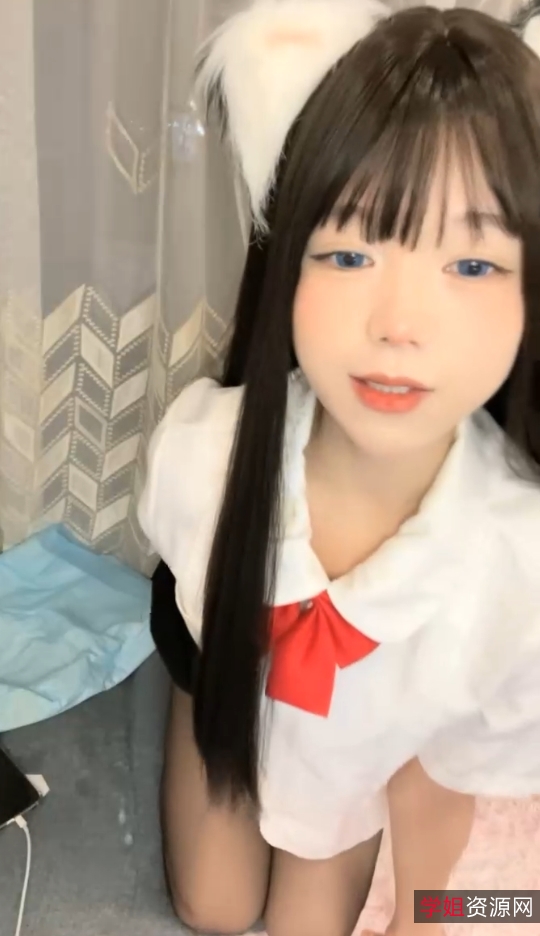 福利姬百度盘二次元学生妹合集9V9G，吃一口小布丁