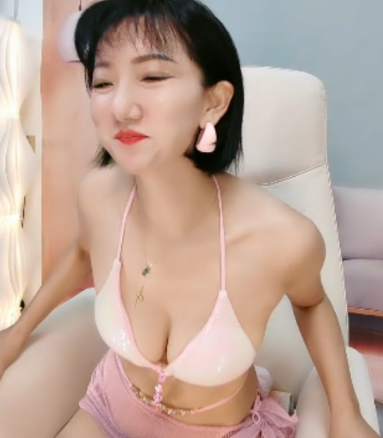 高跟丝袜少妇茉莉花妖最新合集32V33G，优雅魅惑