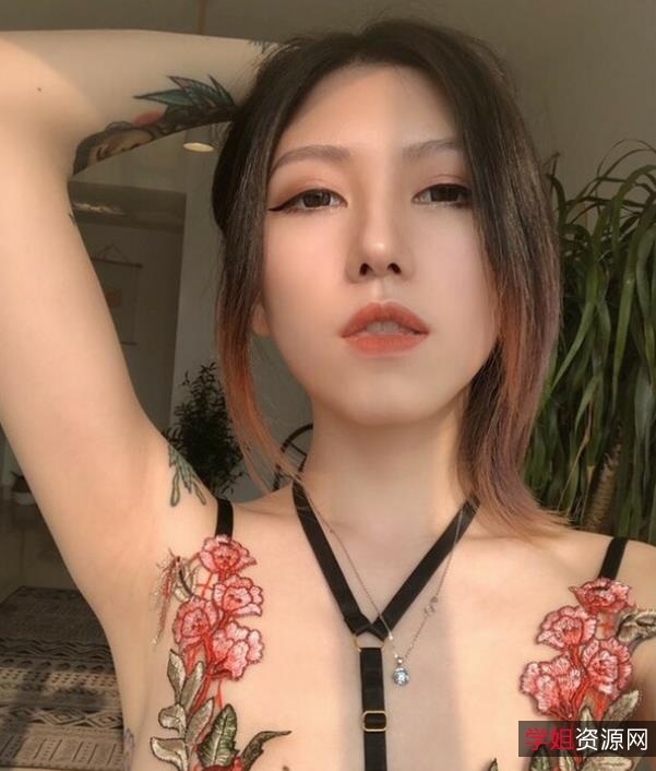 国模快手妩媚霸气御姐优质合集16V9.2G，纹身野性女神展示