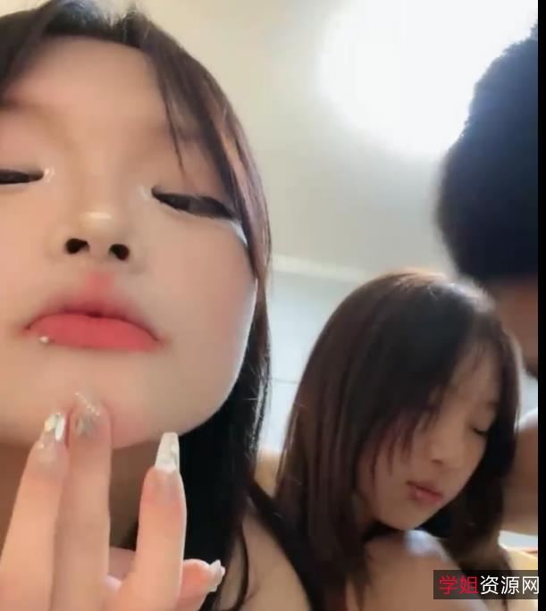 甜美合集小甜甜最新自拍1[8V5.8G]，长资源，姐妹激战，尽在这里！