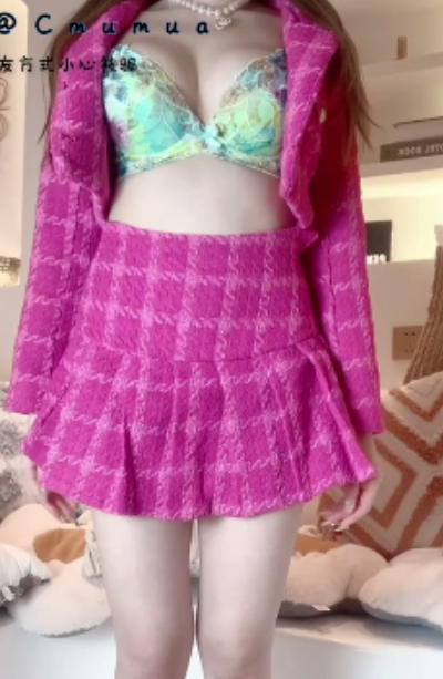 热舞合集抖馒头蜜桃沐沐最新搬运477V65G，弹力摇百度盘