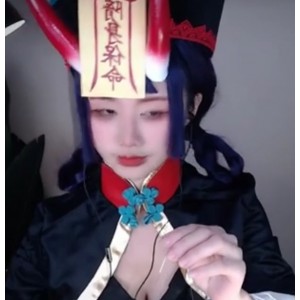 虎牙萌夏茉福利合集13V90G，专业Coser姐姐好凶！