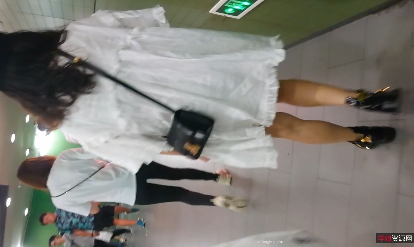 百度魔手CD厕拍视频合集59部11.8G，值得收藏