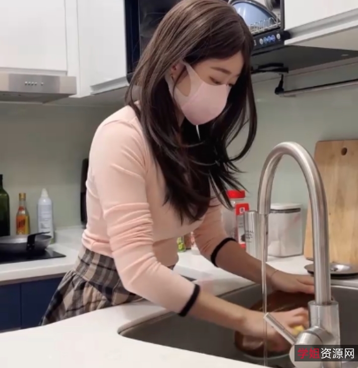 推特ssrpeach私密瑜伽教学121部23.8G火辣身材