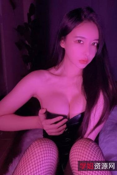 推特可可幂私人订制视频合集116部6.7G灰丝太顶了