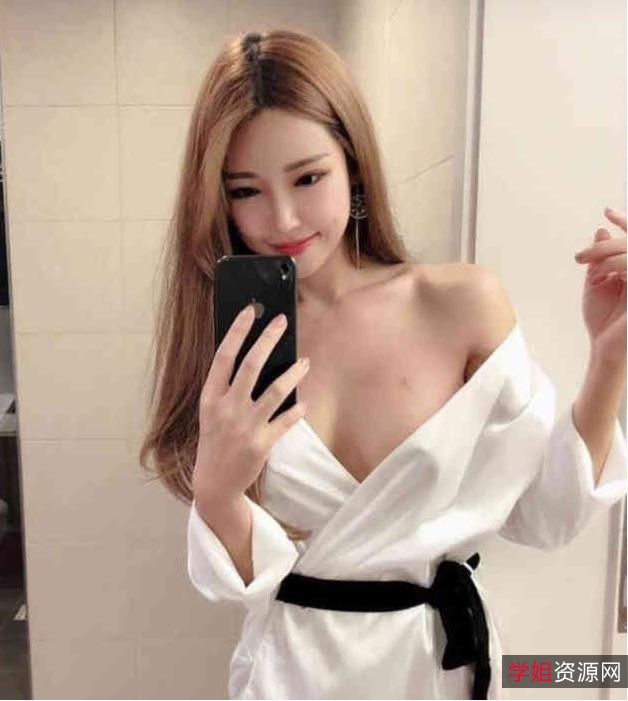 妍妍某推优质身材私密合集88部50G黑丝珍藏