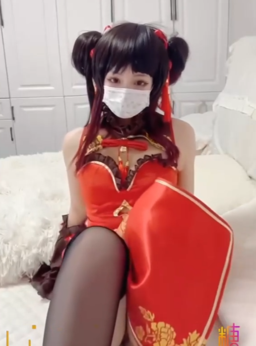 小晗猫cos合集10部1.2G好想要哥哥的不明液