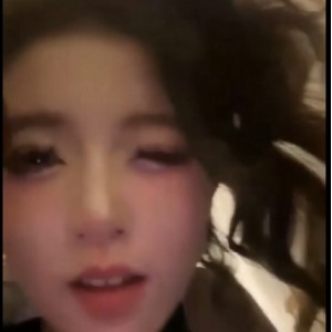 微信福利姬定制聊天实录15V2.37G颜值天花板