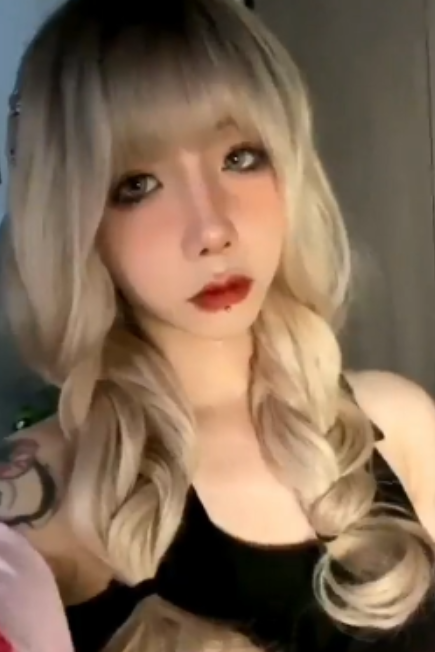 十六夜淚健身合集23部122MB反差十用脚K服装玩铁伪娘视频