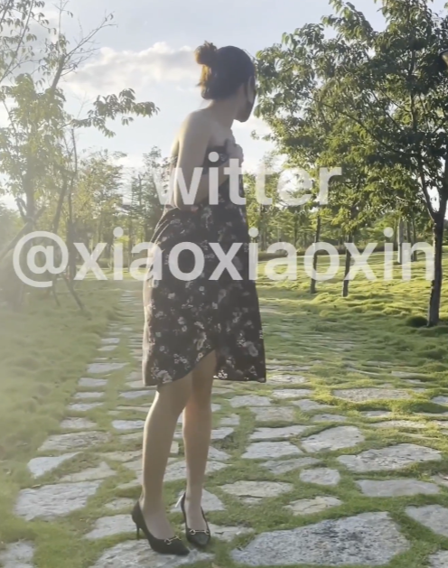 小小星气质少妇户外展示合集8部2.43G推特展示