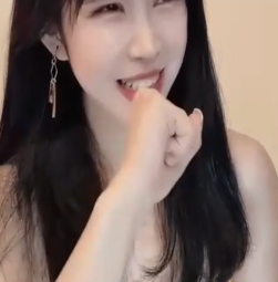 抖馒头舞小仙女Stripchat热舞合集1V402M优质