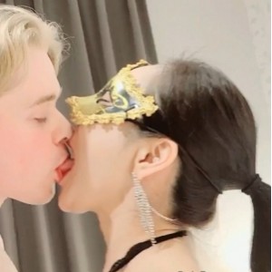 加州夫妇5部2.4G国际版亨利娇妻交换生实录劲爆展示