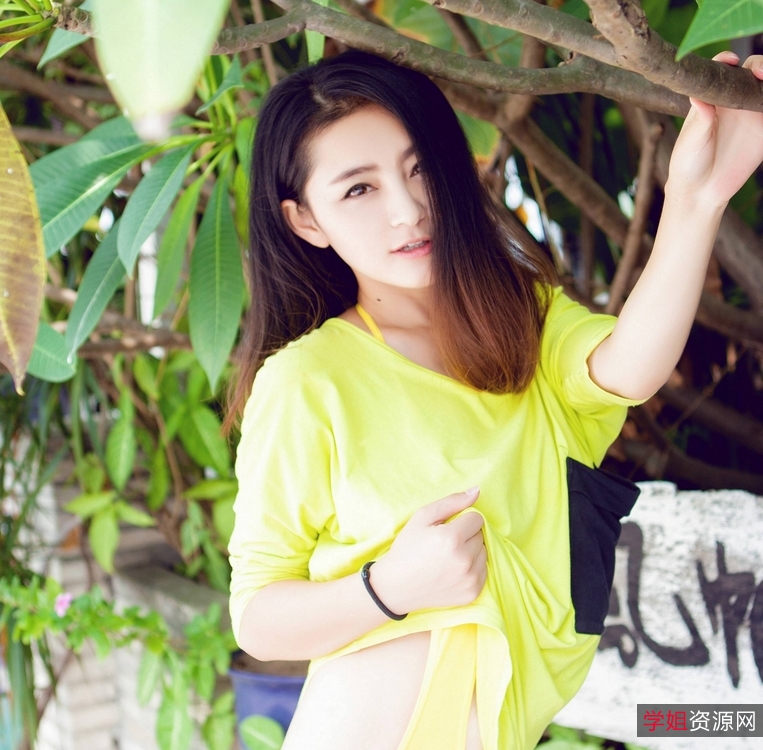 微博夏茉GIGI纯素20套作品4.08G翘臀尤物