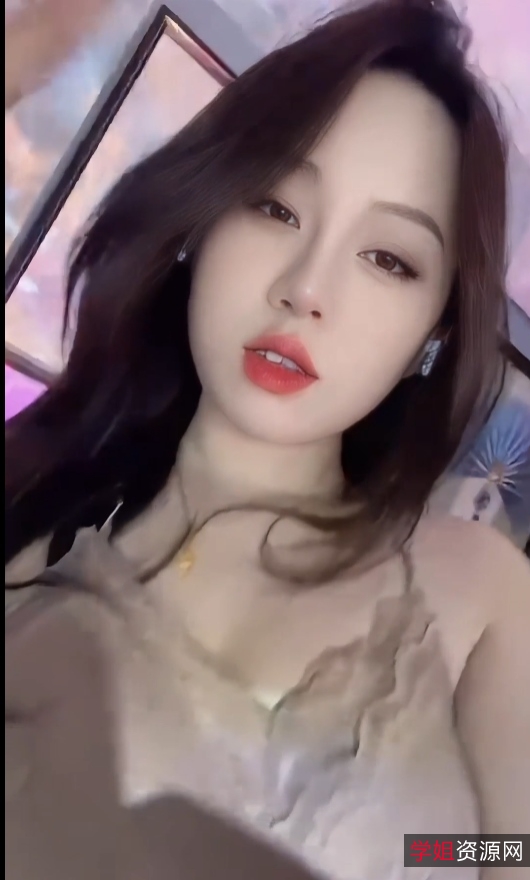 QQ小黄鱼鱼热舞视频10部708M圆润诱惑